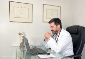 Dr. Eduardo Machuca Neira